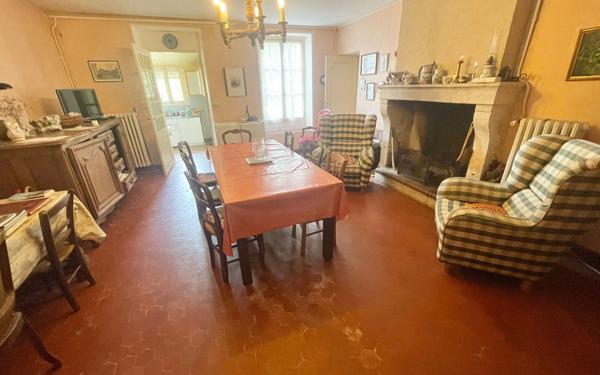 Maison à vendre    5 pièces • 136,36 m2 Asnières-sur-Vègre