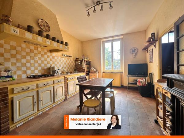 Maison de caractère 227m² - 6 chambres - Fort potentiel avec dépendance - LA FLÈCHE