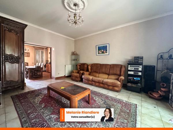 Maison de caractère 227m² - 6 chambres - Fort potentiel avec dépendance - LA FLÈCHE
