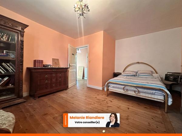 Maison de caractère 227m² - 6 chambres - Fort potentiel avec dépendance - LA FLÈCHE