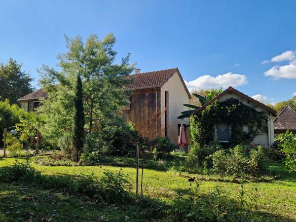 Maison ancienne - Le bugue Atypique ancien hangar à tabac rénové dans bel environnement