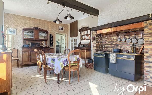 Maison à vendre    6 pièces • 205 m2 Montaigut