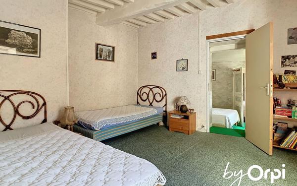 Maison à vendre    6 pièces • 205 m2 Montaigut