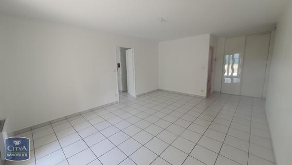 Appartement à louer 3 pièces 63.7m² Châlons-en-Champagne (51000)