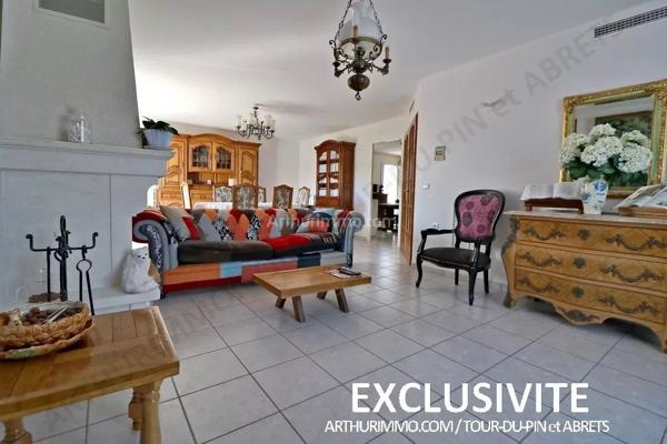 Vente Maison 5 pièces 149 m2 à La Tour-du-Pin