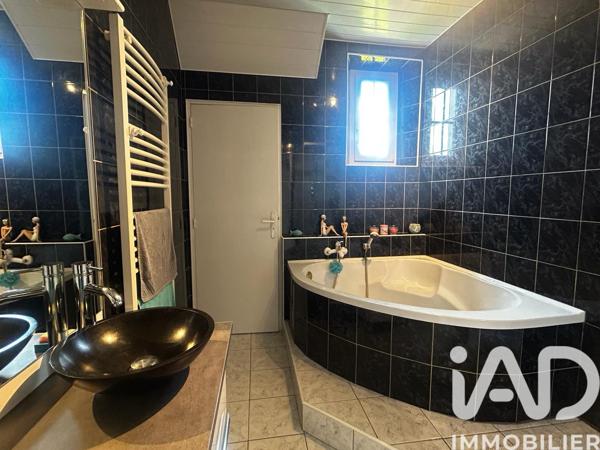 Maison à vendre 4 pièces 122 m² Montluçon