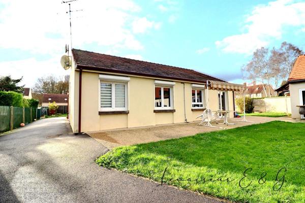 Mouy 60250 - Plain pied 4 chambres avec grande dépendances sur 1630m² de terrain