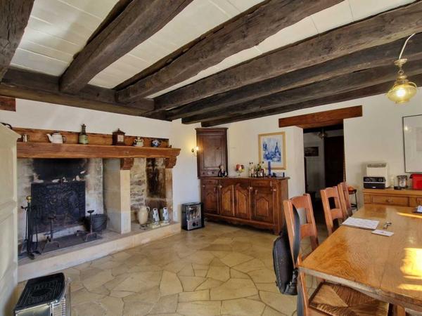 Maison ancienne - Saint-cyprien Maison de caractère en pierres avec jardin et dépendance