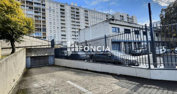À vendre Parking 18 m² - Firminy 42700