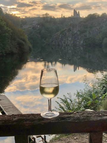 Charmante maison à vendre en bord du lac d'Éguzon, au cœur de la Vallée des Peintres. Crozant (23160)