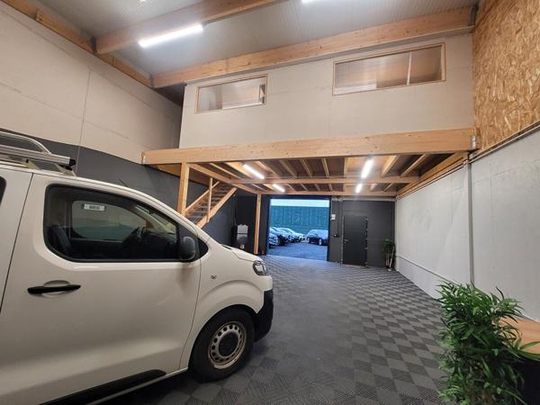 A VENDRE - Bâtiment d'activité 526 m2 Montaigu-Vendée