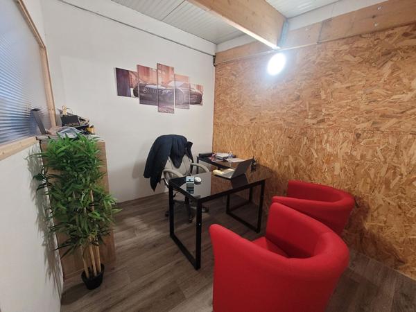 A VENDRE - Bâtiment d'activité 526 m2 Montaigu-Vendée