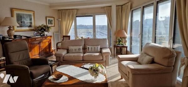 Saint Malo - Médiathèque - Appartement (105.89m²) - 2 chambres - balcon Sud - Ascenseur - Garage