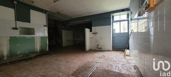 Maison de village 7 pièces de 132 m² à Meillant (18200)