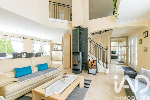 Maison à vendre 7 pièces 213 m² Briis-sous-Forges