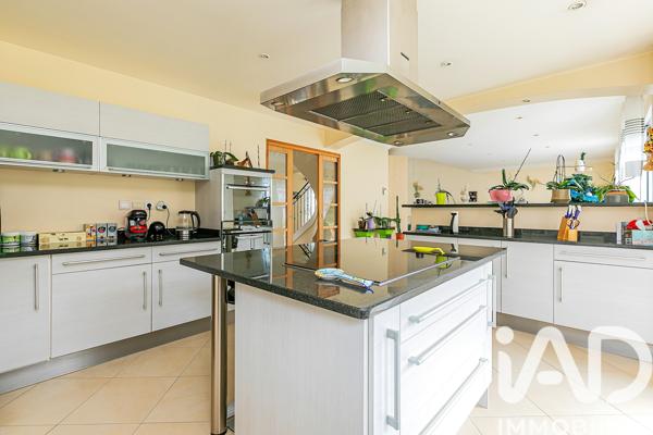 Maison à vendre 7 pièces 213 m² Briis-sous-Forges