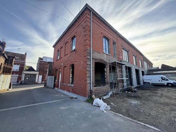 L ATELIER - LOFT SEMI INDIVIDUEL VENDU BRUT - HALLUIN - DE 100 M² -T3/T4 - JARDIN 53 M²- 1 PARKING - 119 000