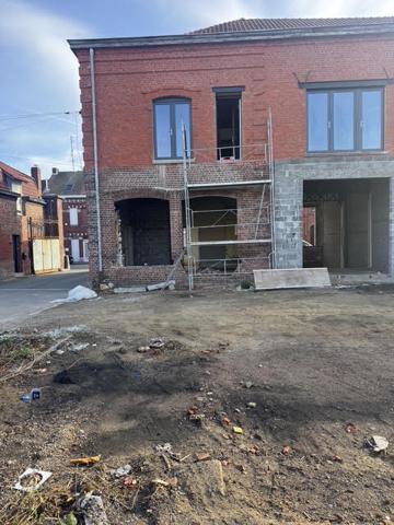 L ATELIER - LOFT SEMI INDIVIDUEL VENDU BRUT - HALLUIN - DE 100 M² -T3/T4 - JARDIN 53 M²- 1 PARKING - 119 000