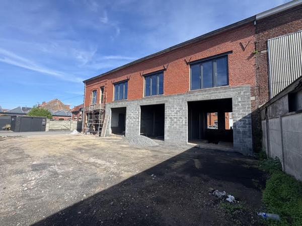 L ATELIER - LOFT SEMI INDIVIDUEL VENDU BRUT - HALLUIN - DE 100 M² -T3/T4 - JARDIN 53 M²- 1 PARKING - 119 000