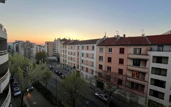 Appartement à vendre    2 pièces • 45,03 m2 Villeurbanne