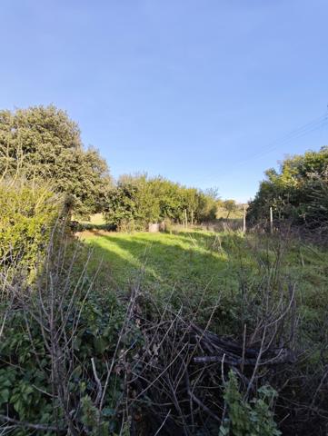 Maison de village avec jardin non attenant située dans un village à 5 minutes de Bram Villesiscle (11150)