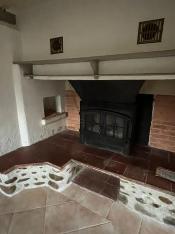 MARCIAC (32): Beau CHATEAU dominant sur 8ha ideal accueil public, EVENEMENTIEL, résidence séniors, communauté, habitat partagé