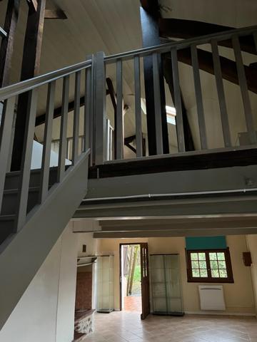 MARCIAC (32): Beau CHATEAU dominant sur 8ha ideal accueil public, EVENEMENTIEL, résidence séniors, communauté, habitat partagé