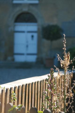 MARCIAC (32): Beau CHATEAU dominant sur 8ha ideal accueil public, EVENEMENTIEL, résidence séniors, communauté, habitat partagé