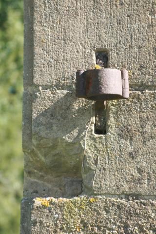 MARCIAC (32): Beau CHATEAU dominant sur 8ha ideal accueil public, EVENEMENTIEL, résidence séniors, communauté, habitat partagé