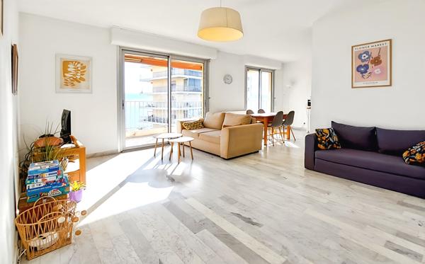 A VENDRE TYPE 2 - VUE MER SANGUINAIRES - 20 000 AJACCIO