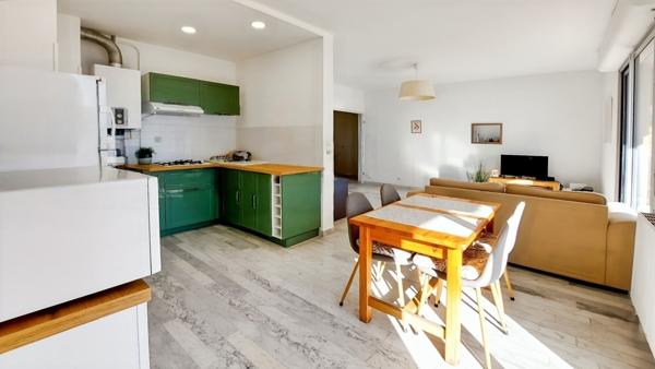 A VENDRE TYPE 2 - VUE MER SANGUINAIRES - 20 000 AJACCIO