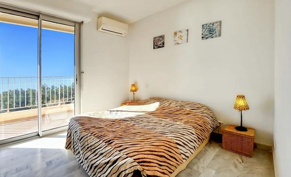 A VENDRE TYPE 2 - VUE MER SANGUINAIRES - 20 000 AJACCIO