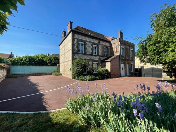 Magnifique Maison de maître avec dépendance et prestations haut de gamme