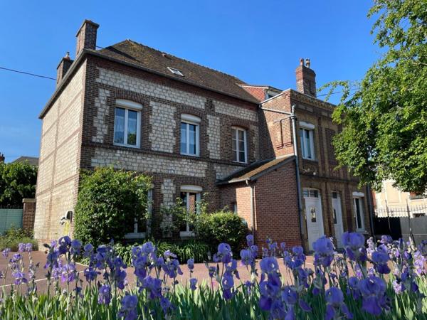 Magnifique Maison de maître avec dépendance et prestations haut de gamme