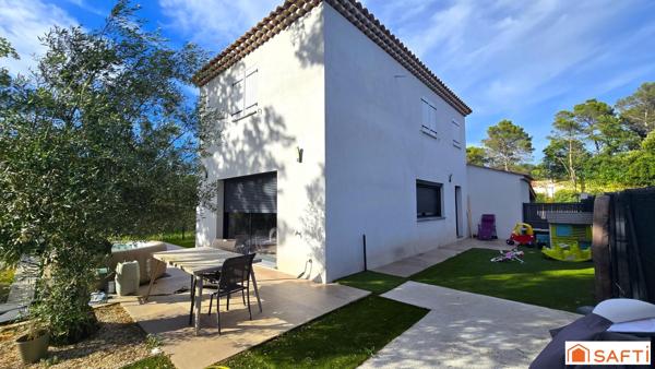 Posez vos valises : Villa contemporaine de 2020, lumineuse et prête à accueillir votre famille !