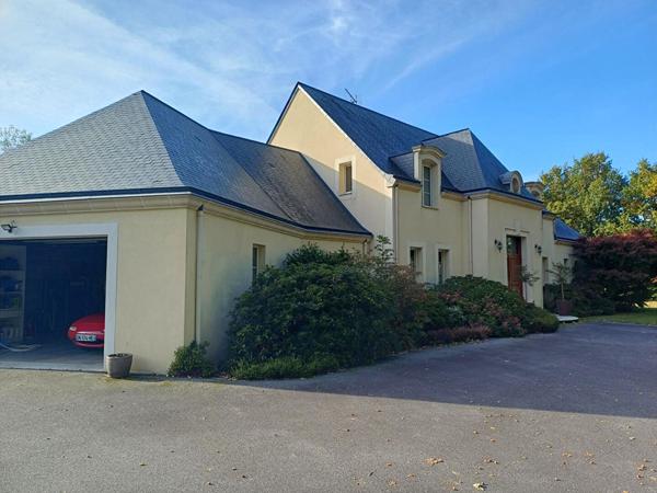 Maison Laval 8 pièce(s) 255 m2