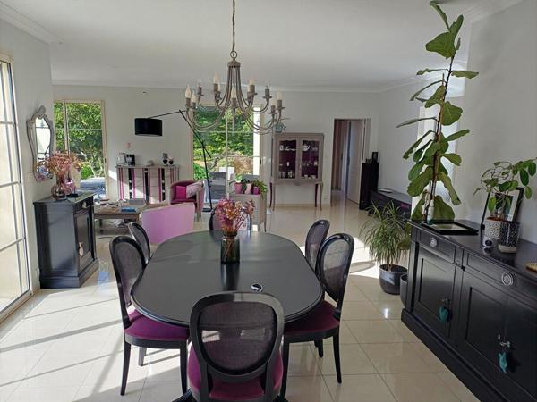 Maison Laval 8 pièce(s) 255 m2