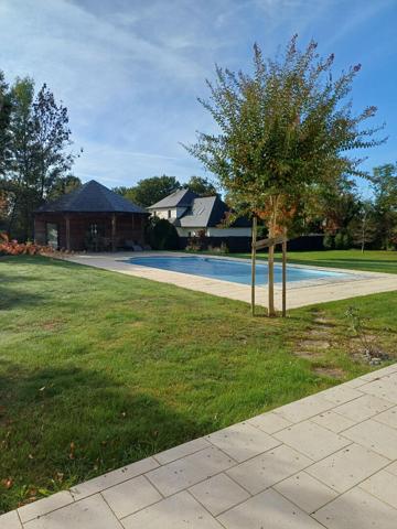 Maison Laval 8 pièce(s) 255 m2