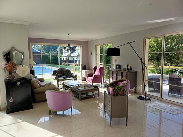 Maison Laval 8 pièce(s) 255 m2