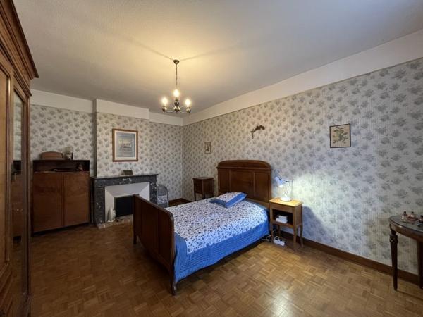 Maison à vendre 189 000 € Cazères 9 p 265 m² DPE E