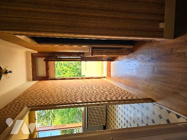 Maison de ville de 134 m², a proximité de l'Hôpital et des lycées.