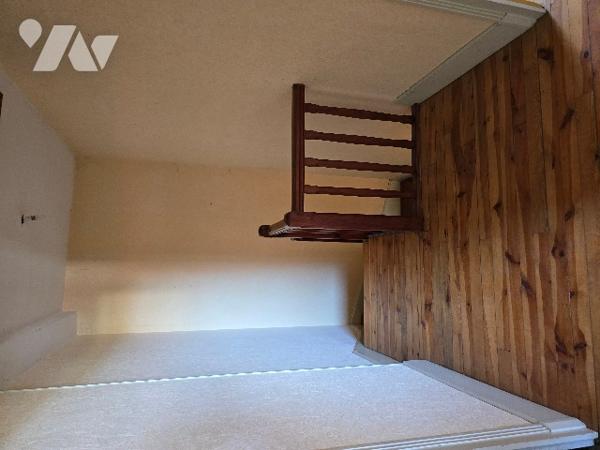 Maison de ville de 134 m², a proximité de l'Hôpital et des lycées.