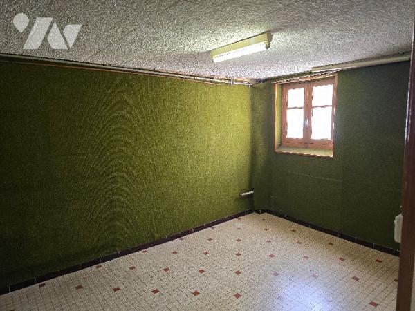 Maison de ville de 134 m², a proximité de l'Hôpital et des lycées.