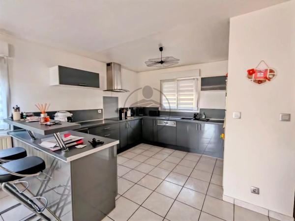 Vente                                                      Maison
                        
                     6 pièces                      119 m2                     à Baume-les-Dames