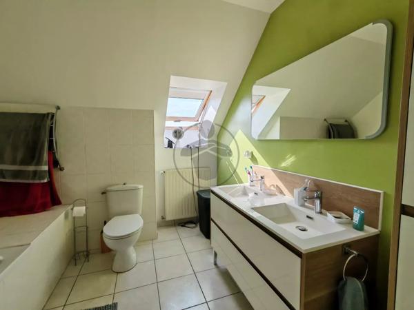 Vente                                                      Maison
                        
                     6 pièces                      119 m2                     à Baume-les-Dames