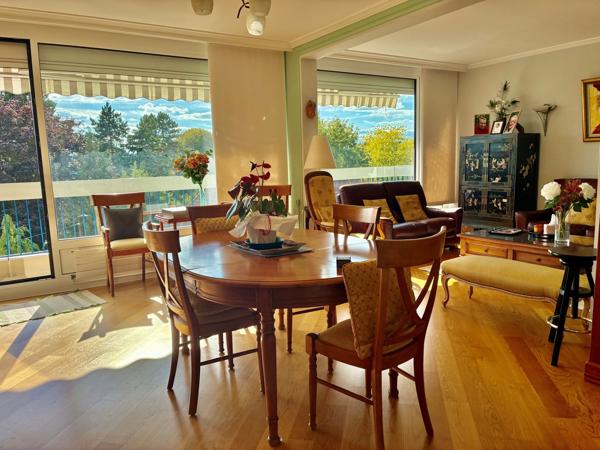 PARC BARBIEUX T4 110M² AVEC BALCON CAVE ET GARAGE ROUBAIX