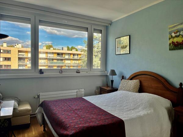 PARC BARBIEUX T4 110M² AVEC BALCON CAVE ET GARAGE ROUBAIX