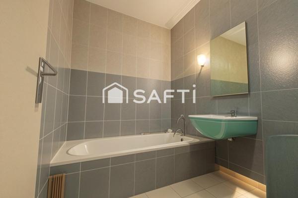 Appartement traversant et lumineux quartier La Muette