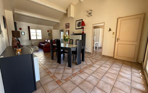Maison à vendre    5 pièces •  Beaucaire