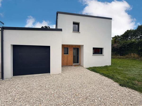 Maison contemporaine de 2025, 5 pièces, 4 chambres, de 108 M² sur 390 M² de terrain / ELVEN